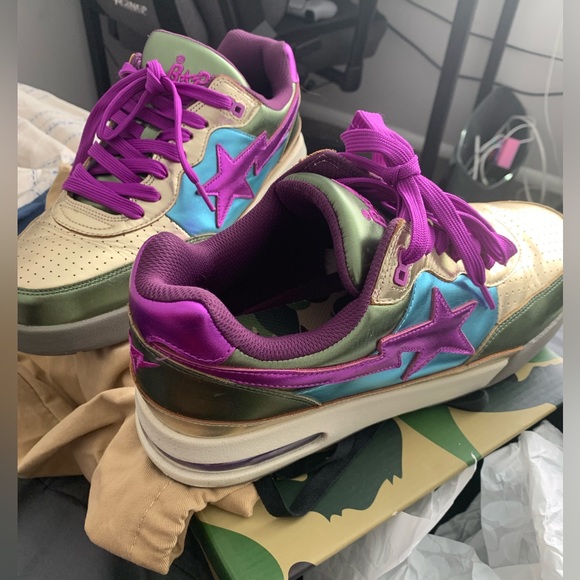 Athletic_Shoes